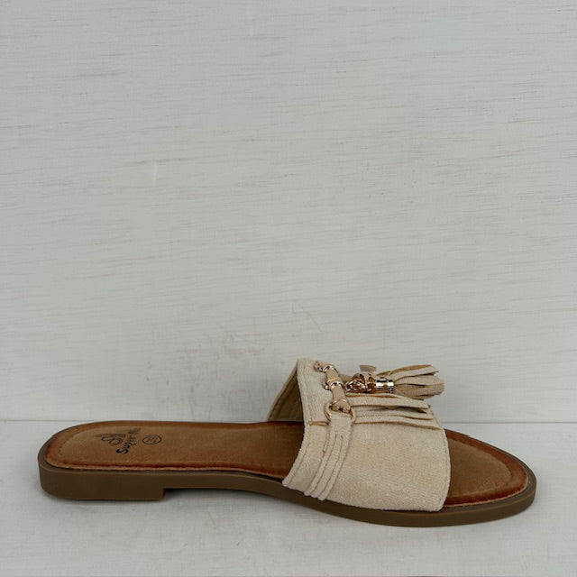Leuke slippers met franjes beige