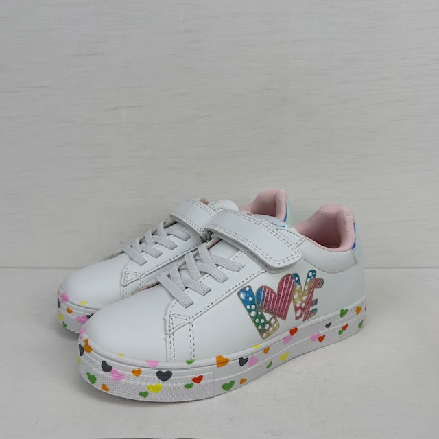 Kids love sneakers wit