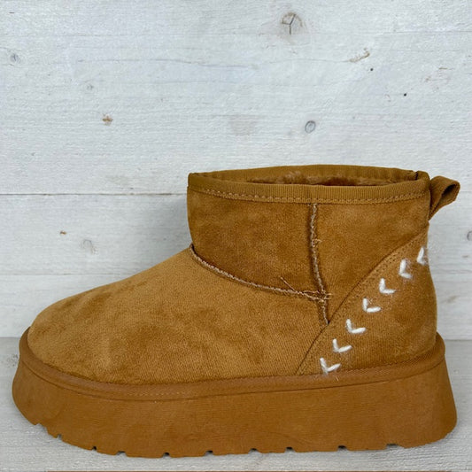 Uggies met leuk stiksel camel