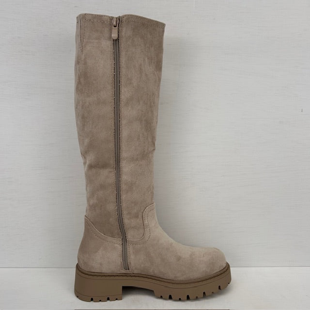 Hoge laarzen met stoere zool beige