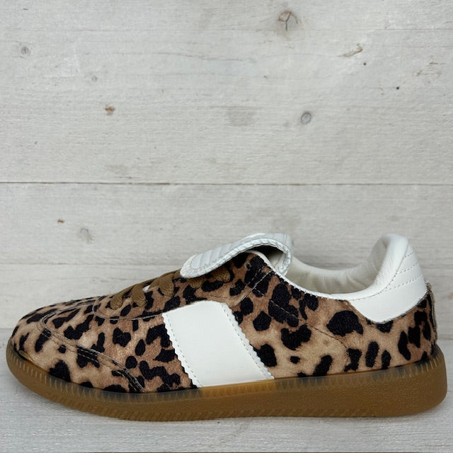 Trendy retro sneaker met flap panter