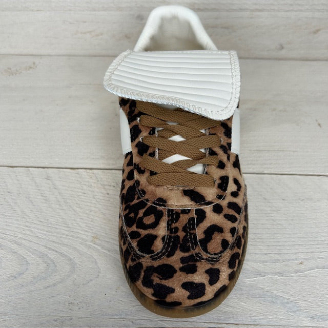 Trendy retro sneaker met flap panter