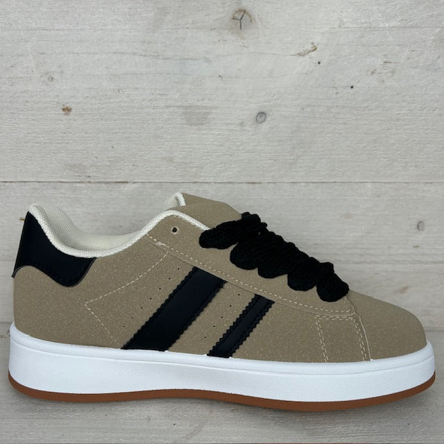 Trendy sneakers met leuke retrozool taupe