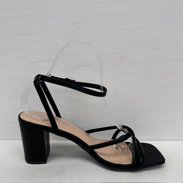 Leuke sandalen met blokhak zwart