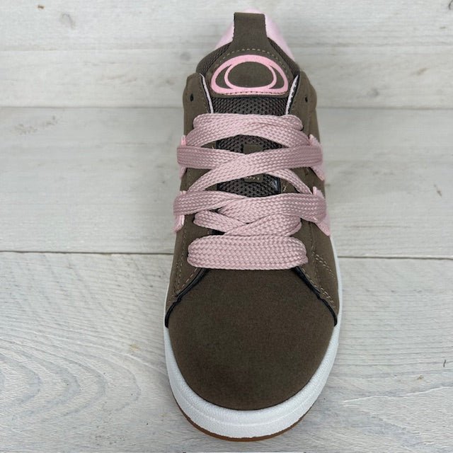 Trendy retro sneaker met witte zool bruin roze