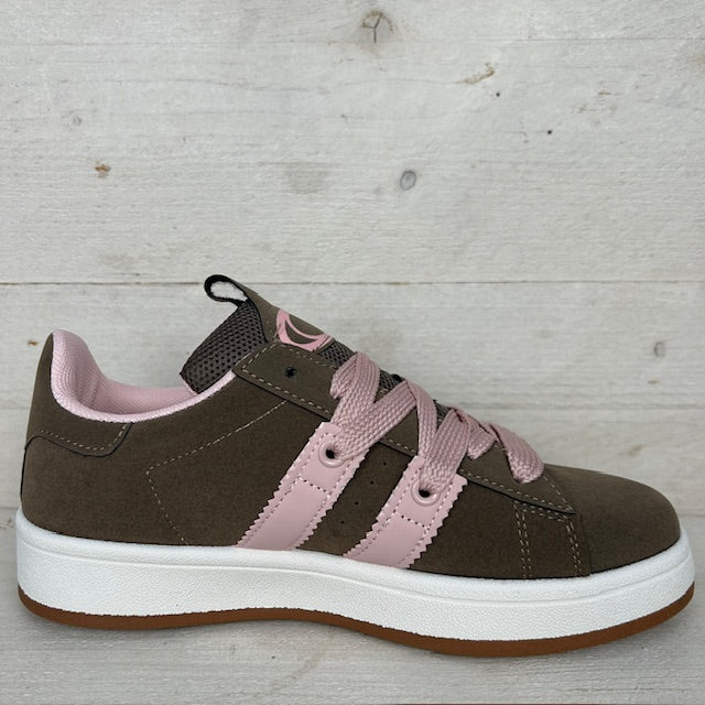 Trendy retro sneaker met witte zool bruin roze