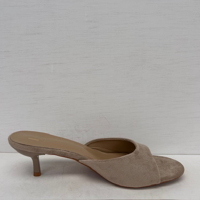 Suèdine slippers met elegant hakje taupe
