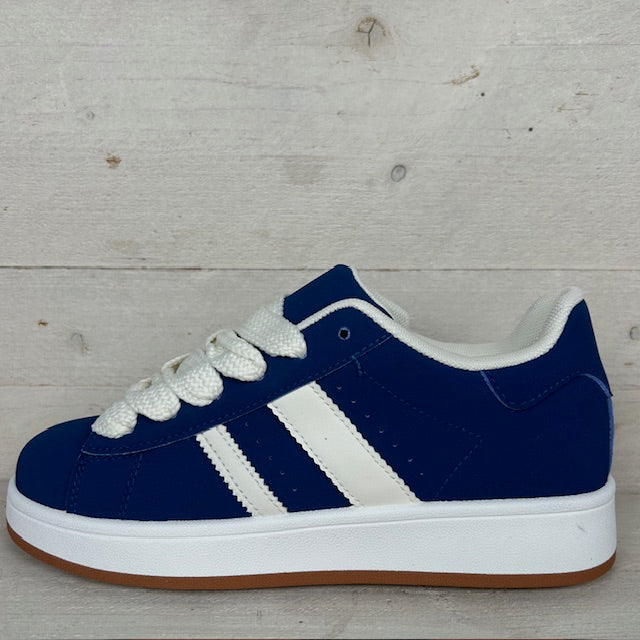 Trendy sneakers met leuke retrozool blauw