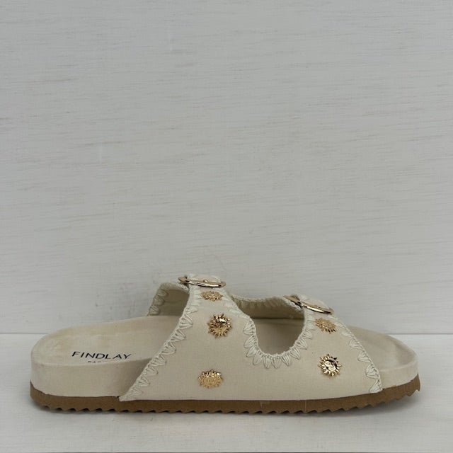 Leuke zomerse sandalen met studs beige