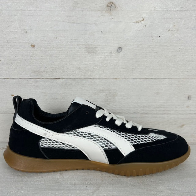 Retro sneaker met gaatjes motief zwart