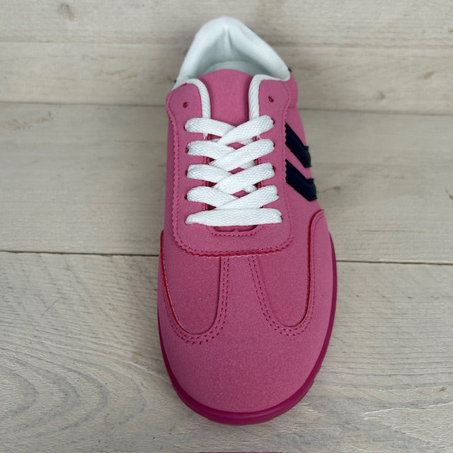 Sportieve sneaker met retrozool fuchsia