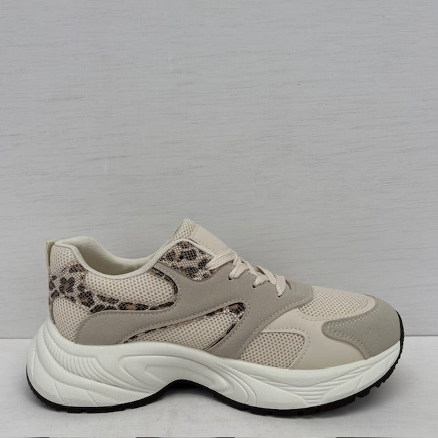 Leuke sneakers met casual look beige