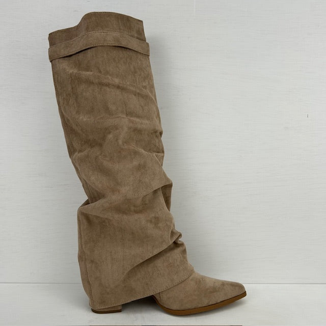 Hoge suèdine cowboylaarzen met flap en bandje khaki