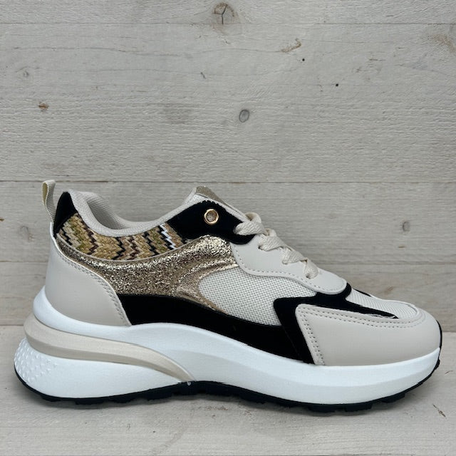 Sportieve sneaker met leuke afwerking beige zwart