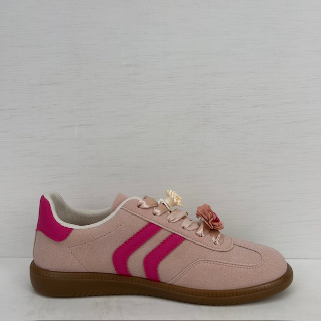 Geweldige retro sneakers met leuk design roze