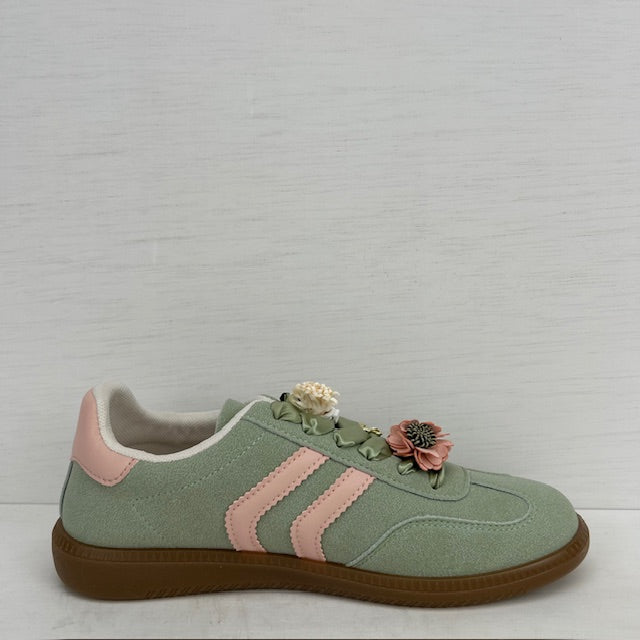Geweldige retro sneakers met leuk design groen