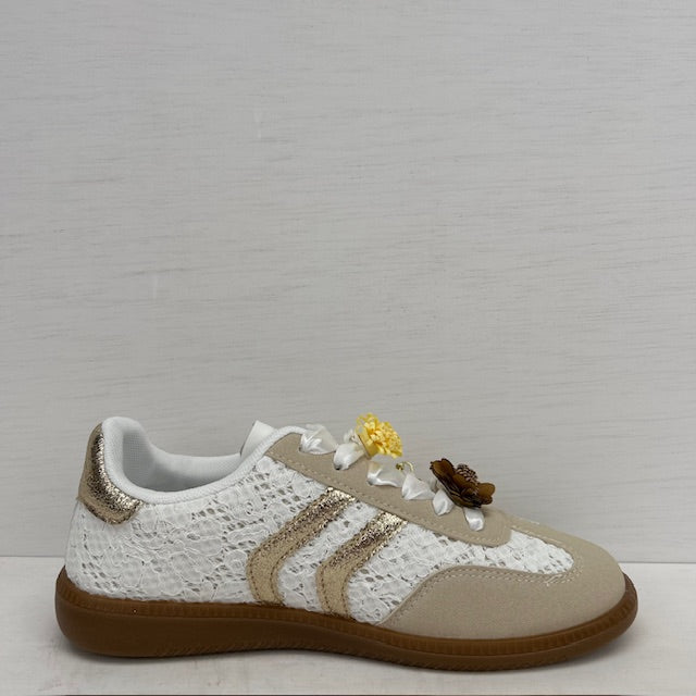 Geweldige retro sneakers met leuk design wit