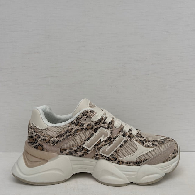 Sportieve sneakers met stoere zool panter
