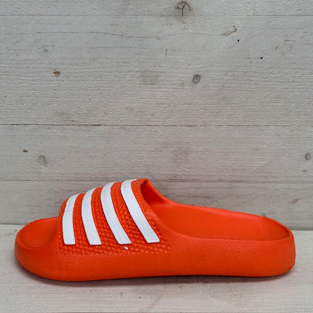 Gestreepte slippers oranje