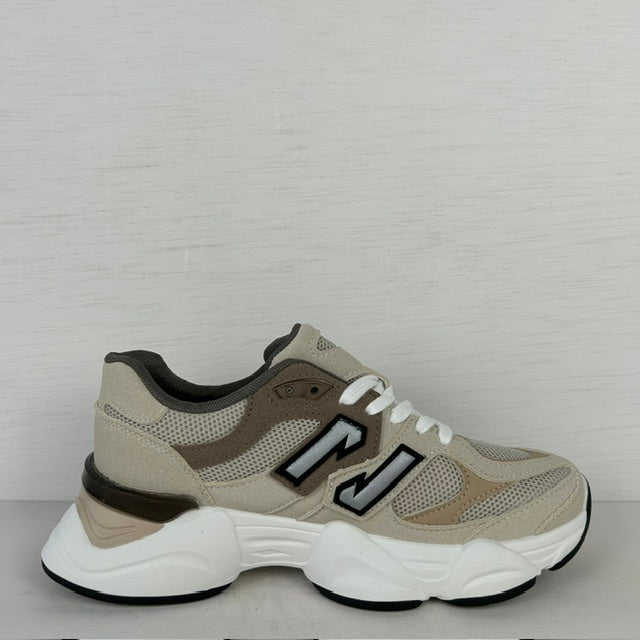 Trendy sneakers met sportieve look beige (Verkrijgbaar van maat 36 t/m maat 45)