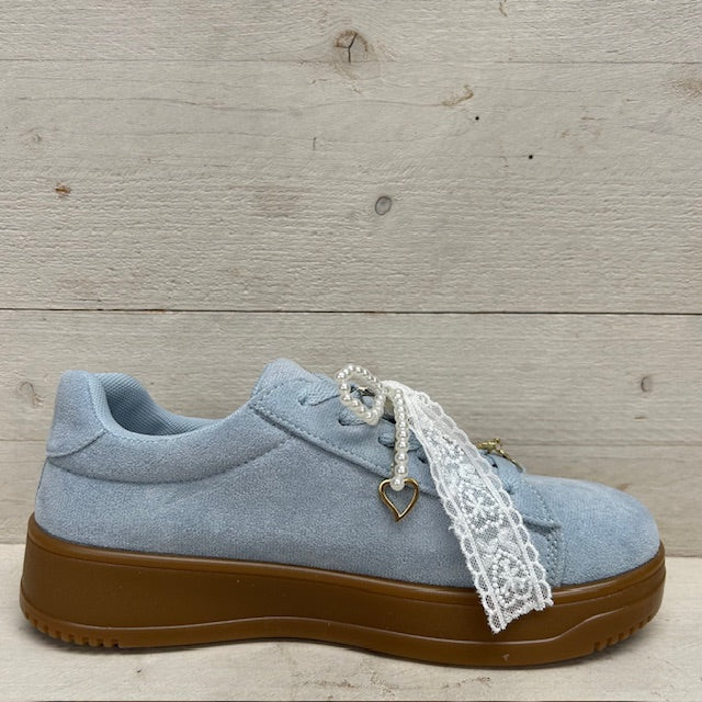 Retro sneaker met sierlijke afwerking blauw