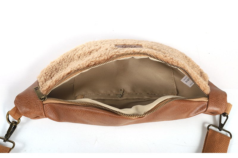 Camel teddy heuptasje / crossbody Bilund