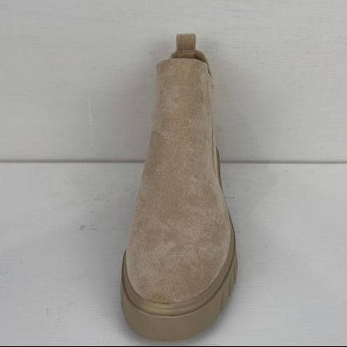 Laag enkellaarsje met stevige hak beige