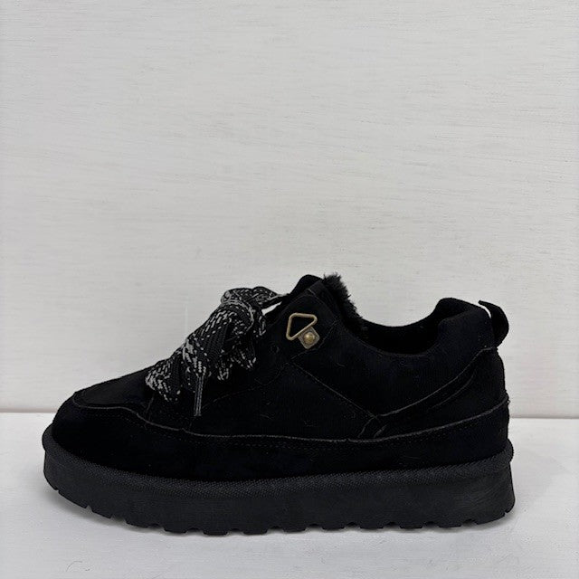Furry uggie sneakers zwart