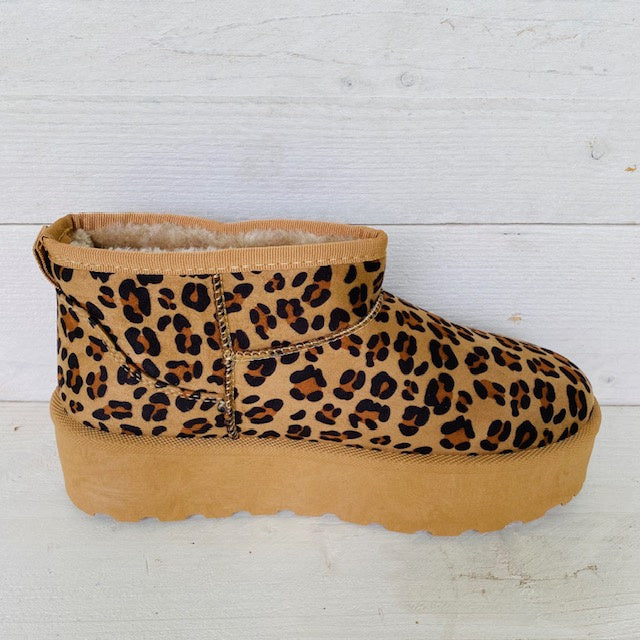 Uggies boots plateau leopard