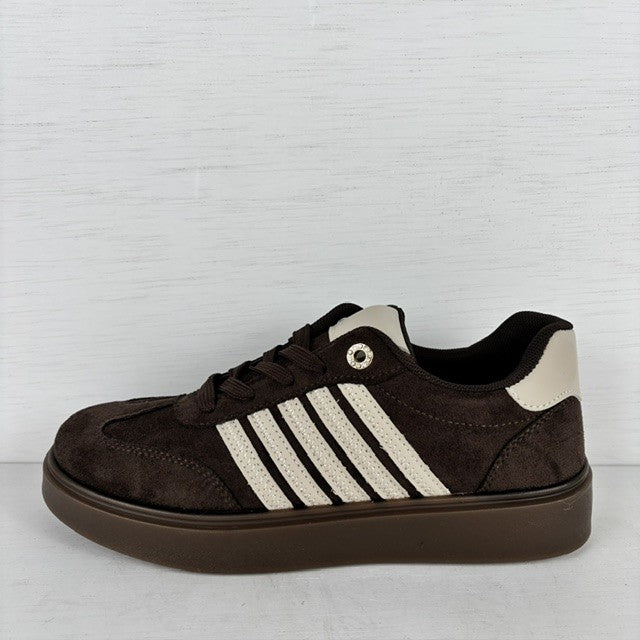 Geweldige retro sneakers met strepen bruin