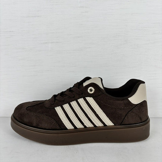 Geweldige retro sneakers met strepen bruin