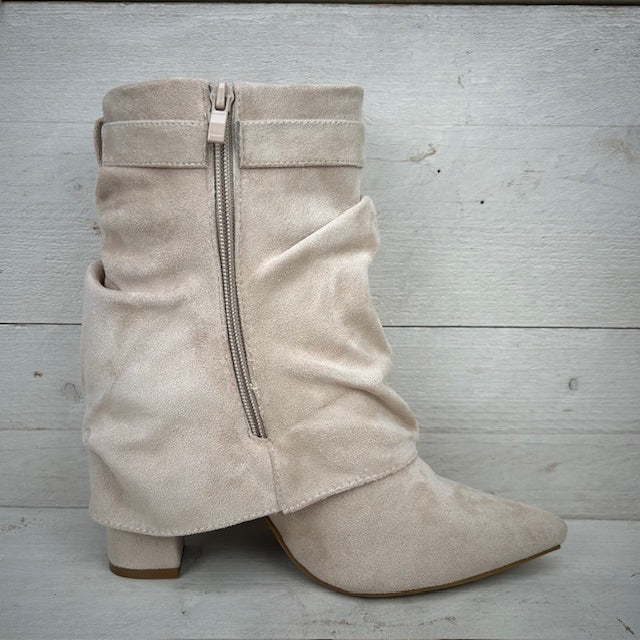 Suèdine cowboylaarsje met flap beige