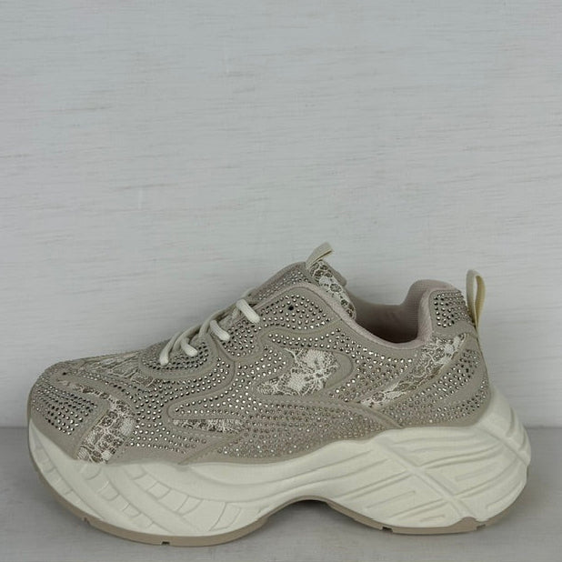 Shiny sneakers met leuke afwerking beige