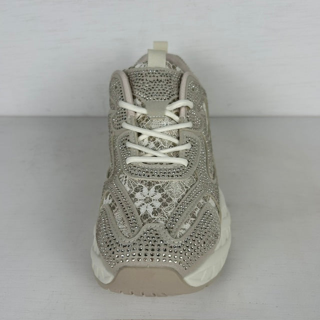 Shiny sneakers met leuke afwerking beige