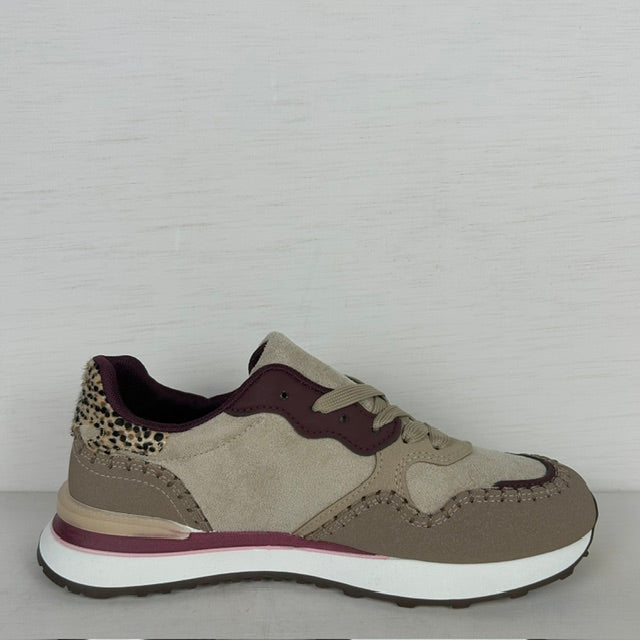 Geweldige sneakers met casual design beige rood