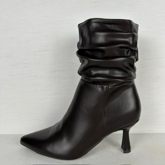 Leatherlook laarsjes met elegant design bruin