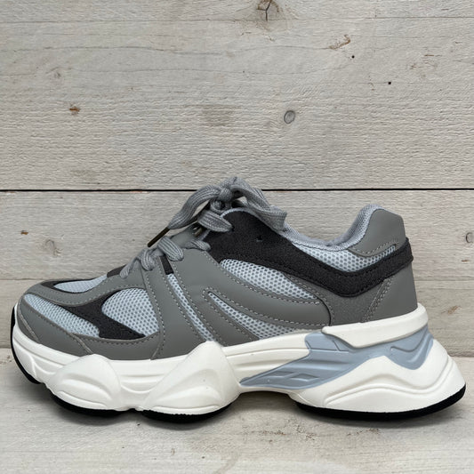 Stoere sneakers grijs