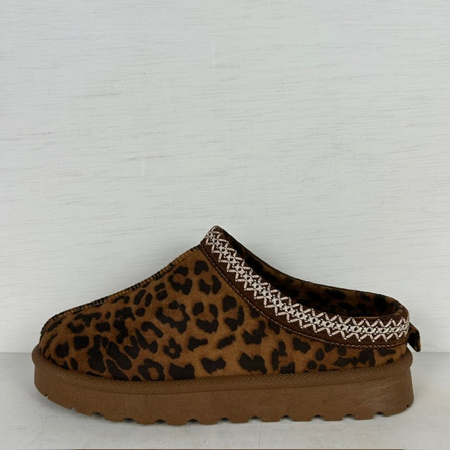 Instap uggies met leuk stiksel panter