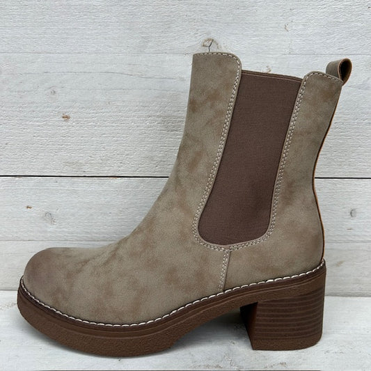 Stoere laarzen met stevige hak khaki