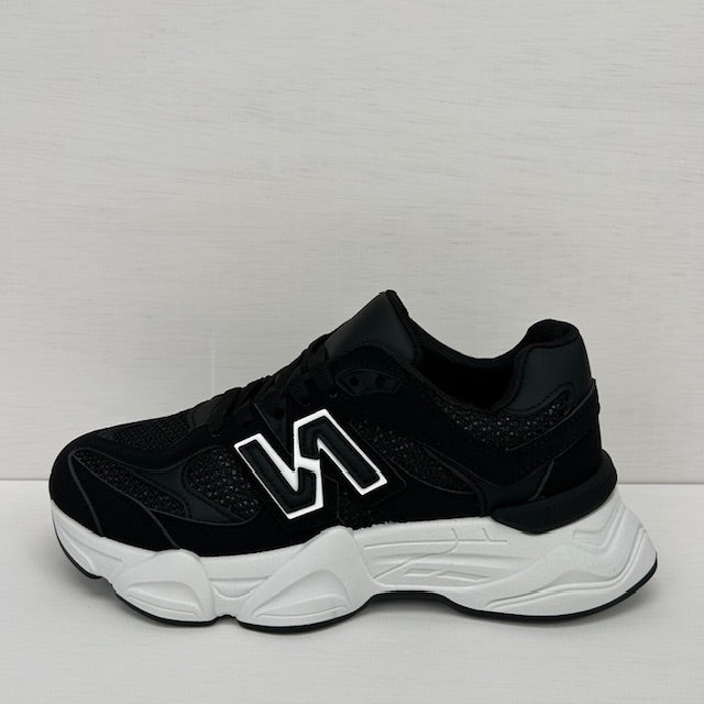Sneakers met chunky zool zwart