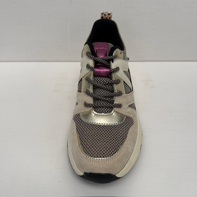 Posh by Poelman sneakers beige with black