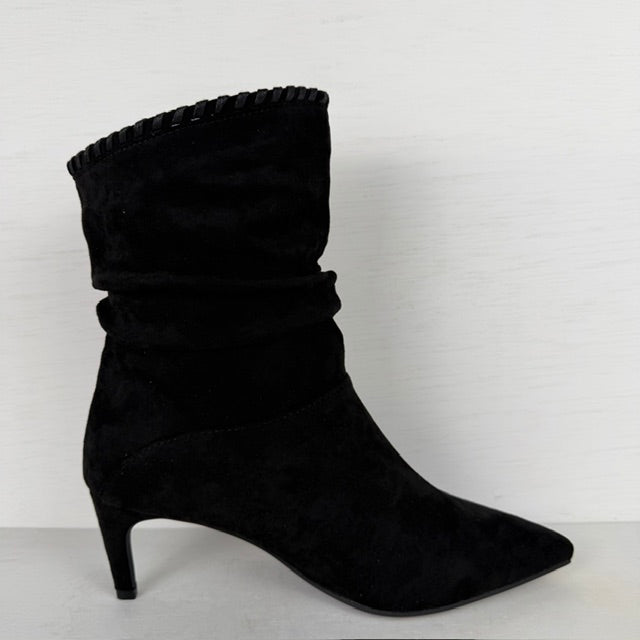 Slouchy laarsjes met naaldhakje en stiksel zwart