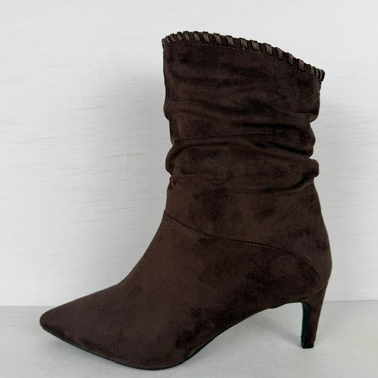 Slouchy laarsjes met naaldhakje en stiksel bruin