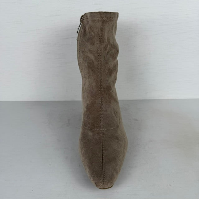 Elegante enkellaarsjes met naaldhakje khaki