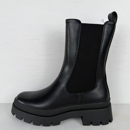 Leuke boots met stoere zool en elastiek zwart