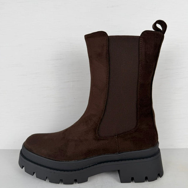 Leuke boots met stoere zool en elastiek bruin