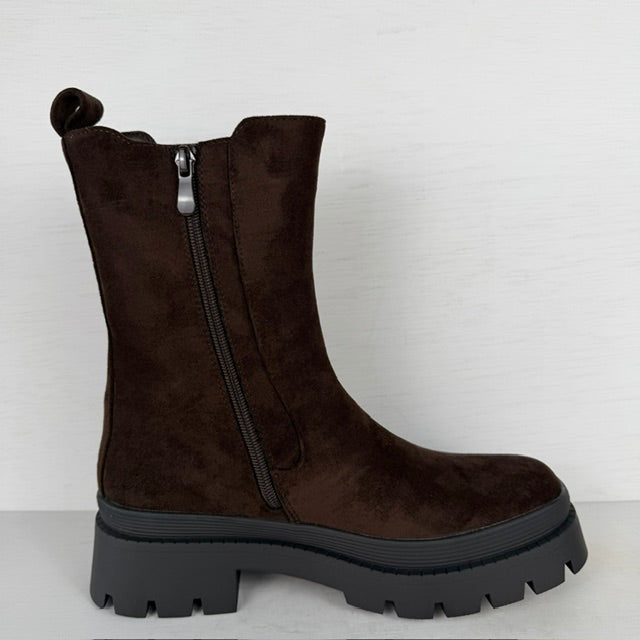 Leuke boots met stoere zool en elastiek bruin