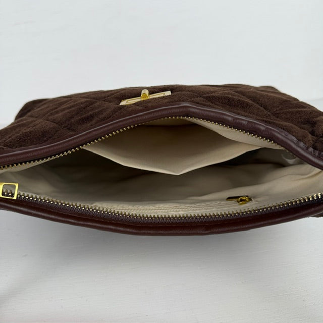 Padded schoudertas met gouden detail bruin