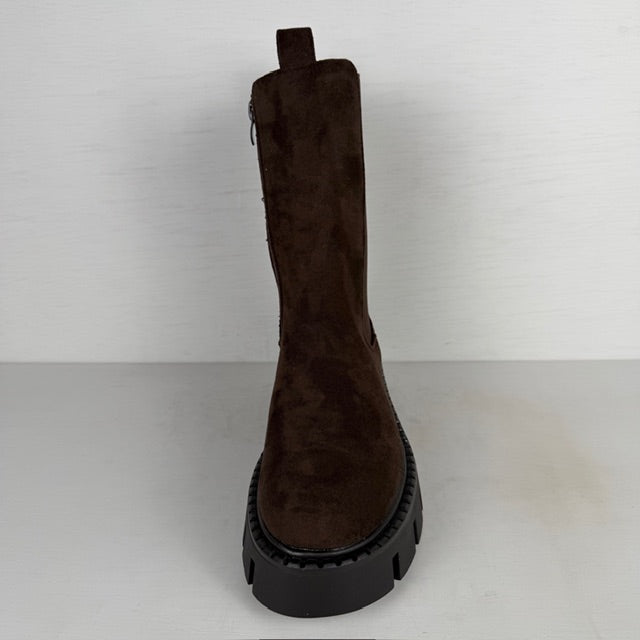 Geweldige boots met stoere zool en lusjes bruin