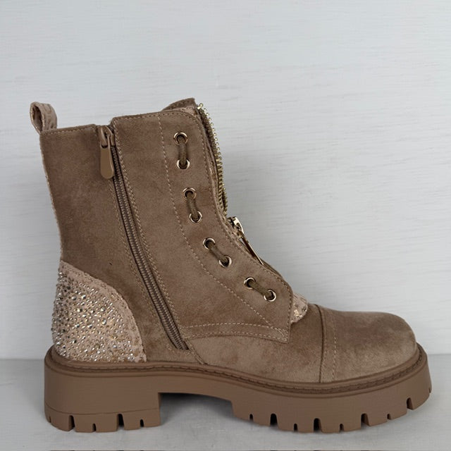Geweldige boots met shiny afwerking beige
